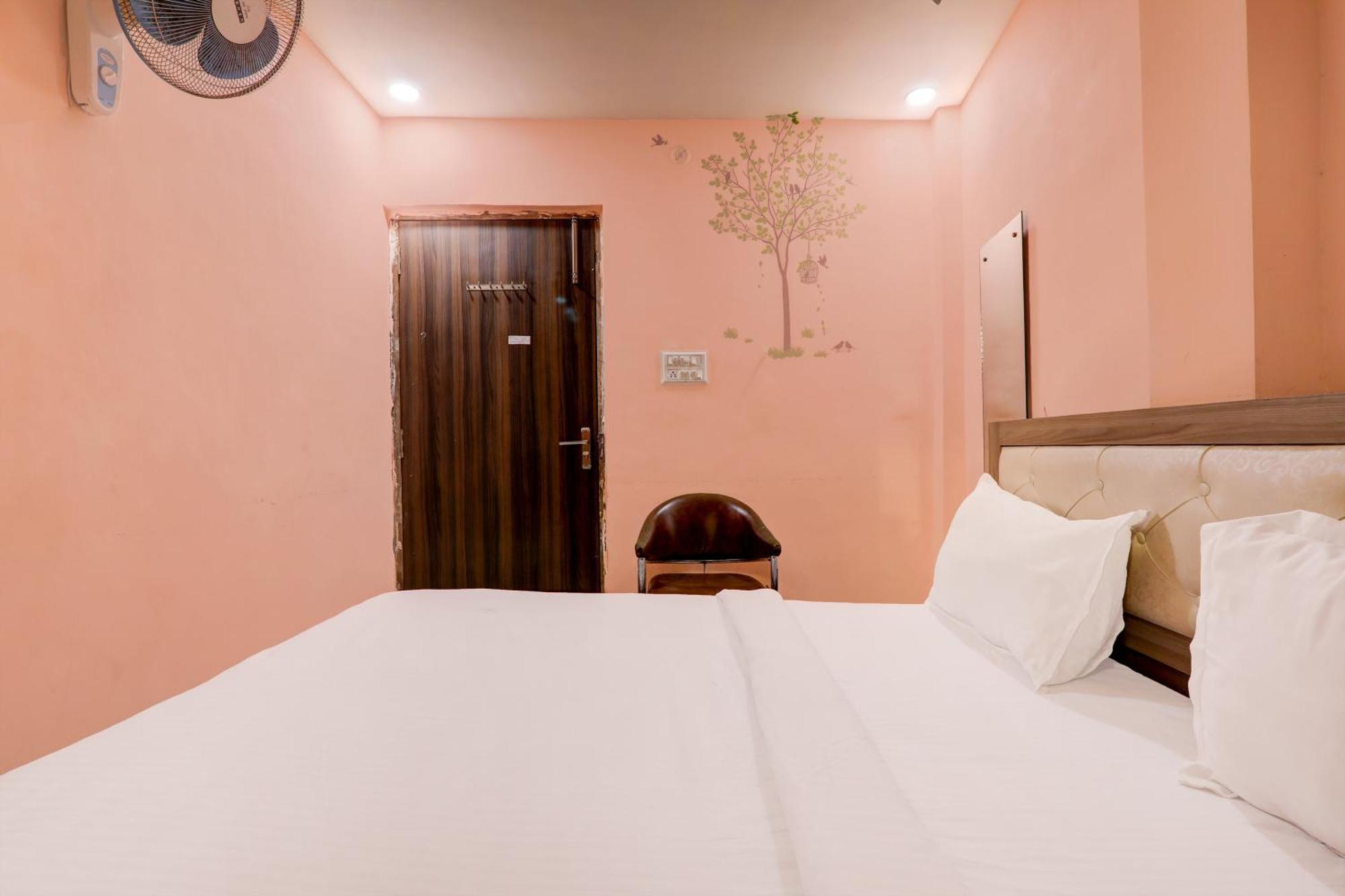 Muthiganj Hotel O Rameshwar מראה חיצוני תמונה